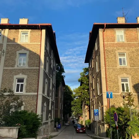 Zehnhaus 브라티슬라바